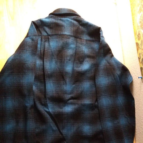 Vintage Pendleton Wool Flannel Button Down Shirt - Picture 5 of 7